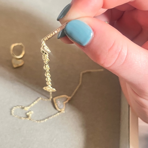 Kendra Scott Ari Heart Gold Necklace and Huggie earrings in Iridescent Drusy - Picture 3 of 3